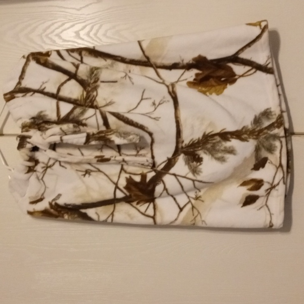 Bass Pro Shop Camo Cover Up